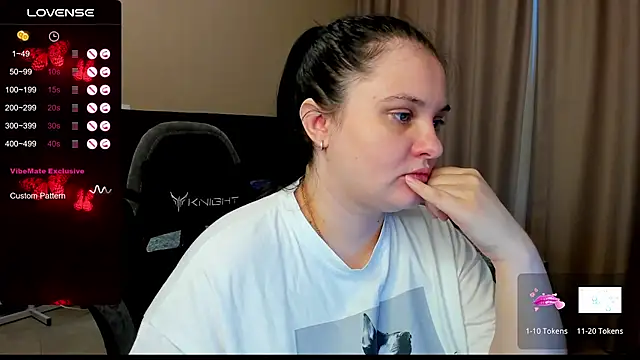 Snapshot of AlanaBrox chatting on October 27, 2025, 12:09 pm AlanaBrox online show from October 27, 2025, 12:09 pm