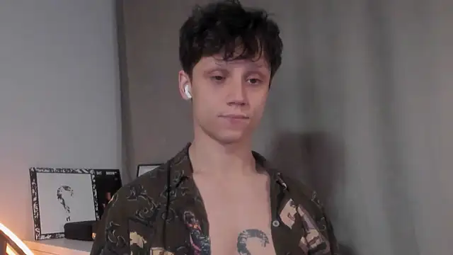 Snapshot of Nicky_neal chatting on December 9, 2024, 1:07 am Nicky neal online show from December 9, 2024, 1:07 am