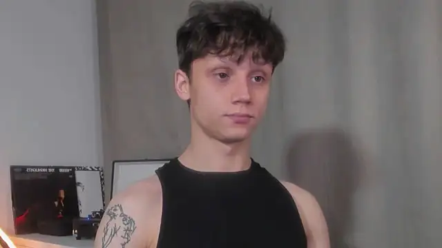 Snapshot of Nicky_neal chatting on December 12, 2024, 3:43 am Nicky neal online show from December 12, 2024, 3:43 am