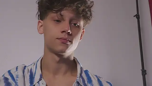 Snapshot of Nicky_neal chatting on September 27, 2025, 1:49 pm Nicky neal online show from September 27, 2025, 1:49 pm