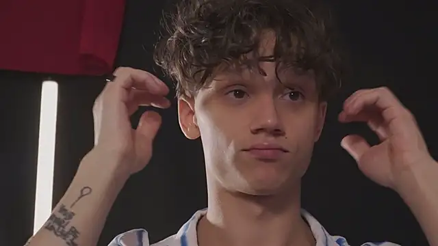 Snapshot of Nicky_neal chatting on October 3, 2025, 8:50 pm Nicky neal online show from October 3, 2025, 8:50 pm