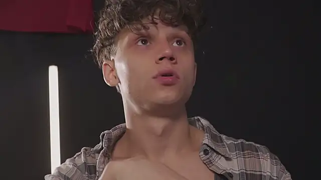 Snapshot of Nicky_neal chatting on October 5, 2025, 12:31 am Nicky neal online show from October 5, 2025, 12:31 am