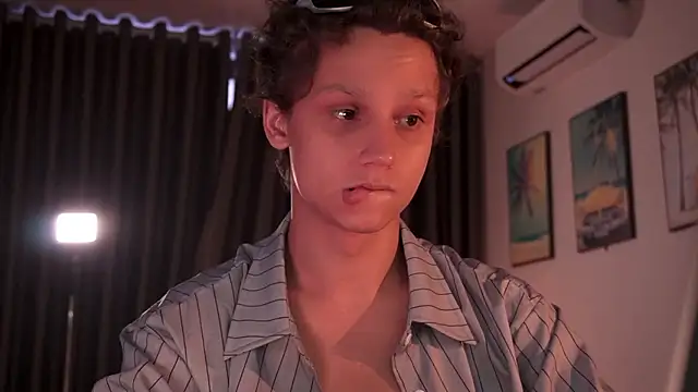 Snapshot of Nicky_neal chatting on March 29, 2026, 11:16 pm Nicky neal online show from March 29, 2026, 11:16 pm