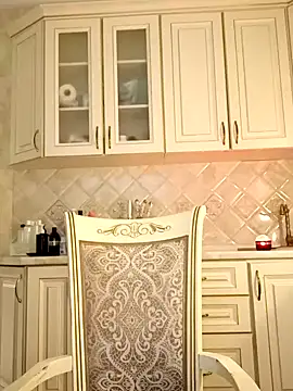 Snapshot of mom4you chatting on February 20, 2025, 8:50 am mom4you online show from February 20, 2025, 8:50 am