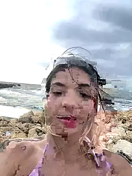 Snapshot of Sarita-candy chatting on October 23, 2025, 9:57 pm Sarita-candy online show from October 23, 2025, 9:57 pm