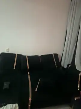 Snapshot of Sarita-candy chatting on December 18, 2025, 1:44 am Sarita-candy online show from December 18, 2025, 1:44 am