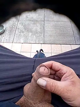 Snapshot of 74bob chatting on April 11, 2026, 12:09 pm 74bob online show from April 11, 2026, 12:09 pm