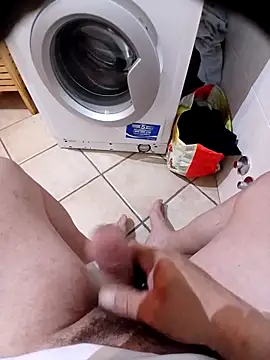 Snapshot of 74bob chatting on April 16, 2026, 3:29 am 74bob online show from April 16, 2026, 3:29 am