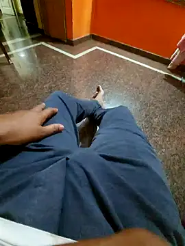 Snapshot of Stripkomal chatting on September 24, 2025, 4:10 pm Stripkomal online show from September 24, 2025, 4:10 pm