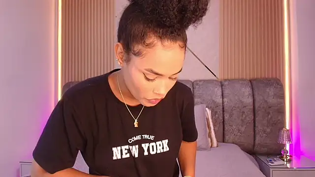 naia blessed online show from April 7, 2026, 7:14 pm