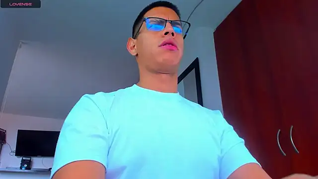 Snapshot of _John_Boy_ chatting on November 6, 2025, 7:04 pm John Boy online show from November 6, 2025, 7:04 pm