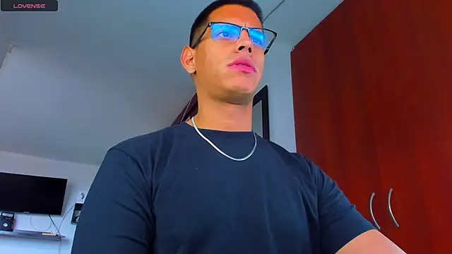 Snapshot of _John_Boy_ chatting on November 7, 2025, 7:03 pm John Boy online show from November 7, 2025, 7:03 pm