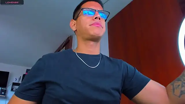 Snapshot of _John_Boy_ chatting on November 10, 2025, 7:13 pm John Boy online show from November 10, 2025, 7:13 pm