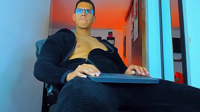 Snapshot of _John_Boy_ chatting on December 2, 2025, 1:11 am John Boy online show from December 2, 2025, 1:11 am