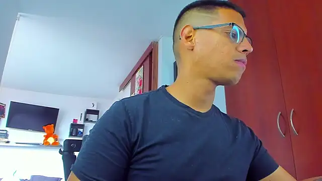 Snapshot of _John_Boy_ chatting on January 6, 2026, 1:04 pm John Boy online show from January 6, 2026, 1:04 pm