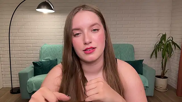 EvaMaddison online show from October 30, 2025, 7:54 am