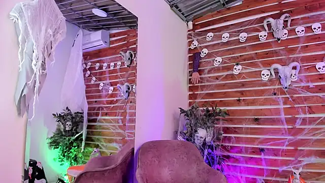 Snapshot of _MeganRain chatting on October 16, 2025, 8:37 am MeganRain online show from October 16, 2025, 8:37 am