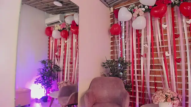 Snapshot of _MeganRain chatting on February 10, 2026, 7:01 am MeganRain online show from February 10, 2026, 7:01 am