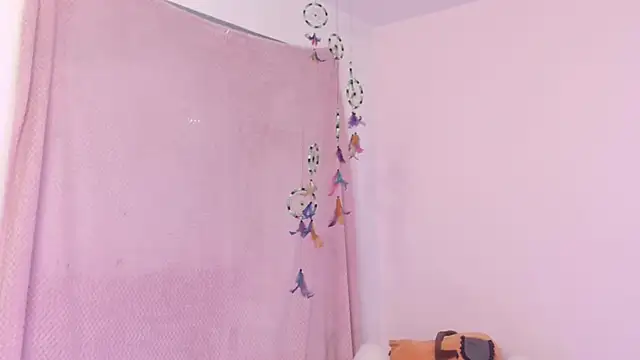 Nami usagi online show from October 18, 2025, 4:41 pm