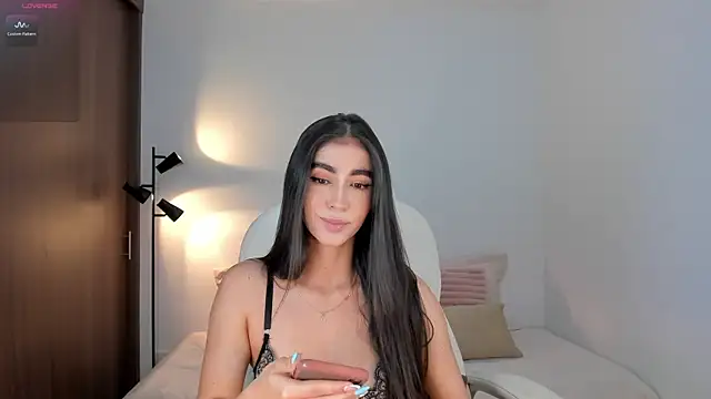 Snapshot of RebeccaBaxter chatting on March 12, 2026, 12:17 am RebeccaBaxter online show from March 12, 2026, 12:17 am