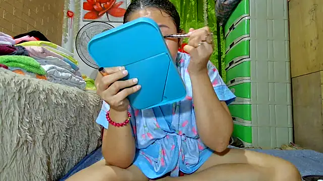 Snapshot of M_e_c_e_l chatting on January 28, 2025, 9:08 pm M e c e l online show from January 28, 2025, 9:08 pm