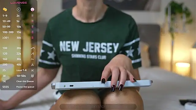 Lorettelorena online show from December 24, 2024, 7:55 pm