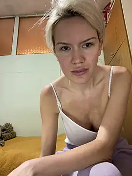 Snapshot of Keylili chatting on February 11, 2025, 6:33 pm Keylili online show from February 11, 2025, 6:33 pm