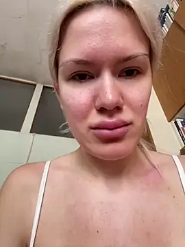 Snapshot of Keylili chatting on March 5, 2025, 9:38 am Keylili online show from March 5, 2025, 9:38 am