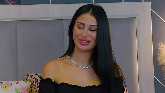 EmyLaveau online show from November 20, 2025, 6:35 am