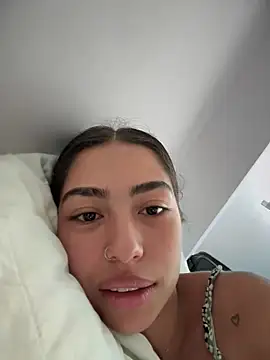 Snapshot of samantha_bss chatting on December 19, 2024, 4:35 pm samantha bss online show from December 19, 2024, 4:35 pm