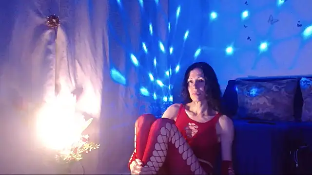 ElysaSun online show from November 26, 2025, 7:26 pm