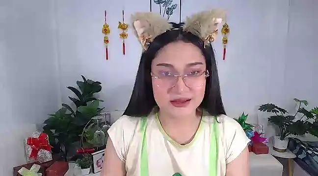 Snapshot of plysaithailand chatting on February 27, 2025, 10:37 am plysaithailand online show from February 27, 2025, 10:37 am