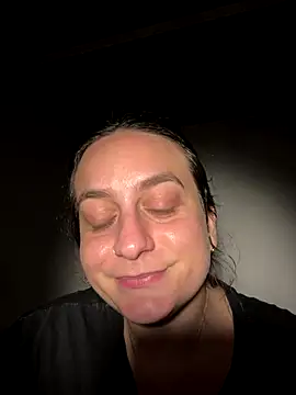 indierotic online show from October 20, 2025, 4:02 am