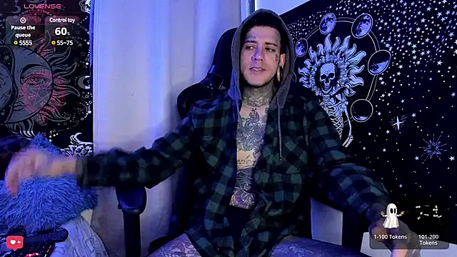 Snapshot of josh__ackerman chatting on January 27, 2025, 8:39 pm josh ackerman online show from January 27, 2025, 8:39 pm