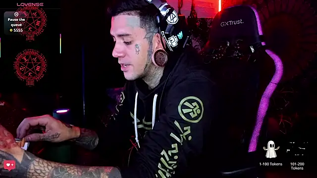 Snapshot of josh__ackerman chatting on October 2, 2025, 1:45 am josh ackerman online show from October 2, 2025, 1:45 am