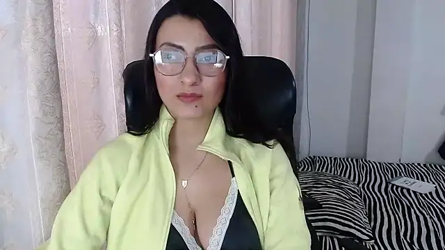 Snapshot of SavannaEvans001 chatting on January 6, 2026, 12:09 pm SavannaEvans001 online show from January 6, 2026, 12:09 pm