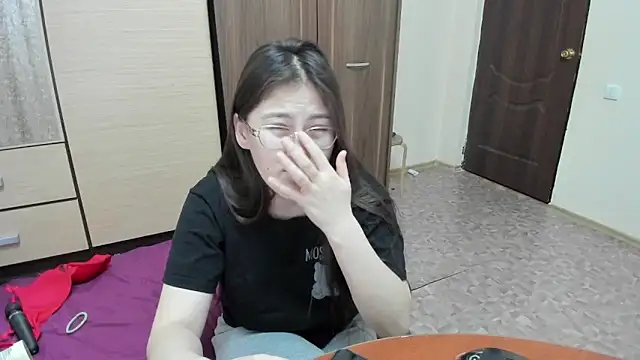 Riz girl online show from February 10, 2025, 1:01 pm