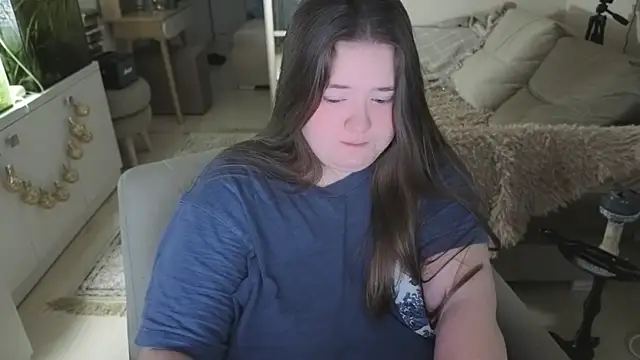 Snapshot of remirann_ chatting on January 16, 2026, 7:18 pm remirann online show from January 16, 2026, 7:18 pm