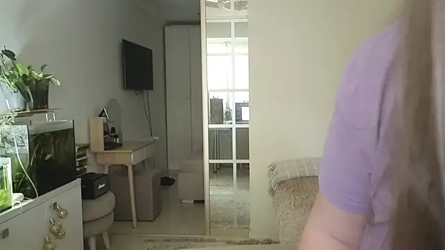 Snapshot of remirann_ chatting on January 17, 2026, 1:49 pm remirann online show from January 17, 2026, 1:49 pm