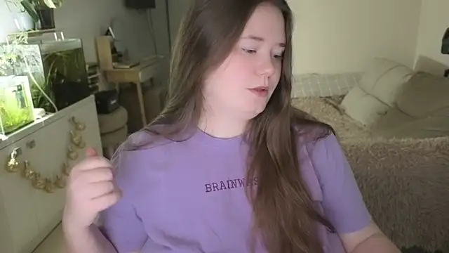 Snapshot of remirann_ chatting on January 18, 2026, 2:43 pm remirann online show from January 18, 2026, 2:43 pm