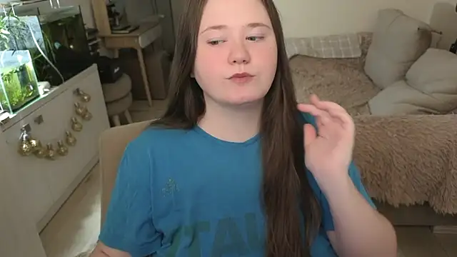 Snapshot of remirann_ chatting on March 16, 2026, 10:41 am remirann online show from March 16, 2026, 10:41 am