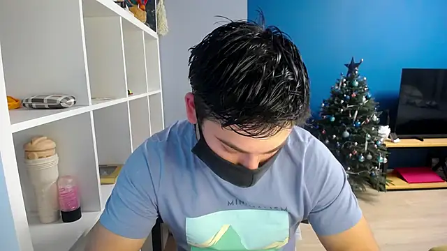 Snapshot of Tomguys chatting on January 18, 2025, 3:27 pm Tomguys online show from January 18, 2025, 3:27 pm