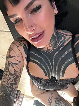 InkedBiitch online show from March 12, 2025, 7:02 am