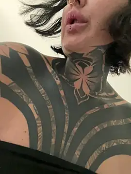InkedBiitch online show from July 6, 2026, 2:14 pm
