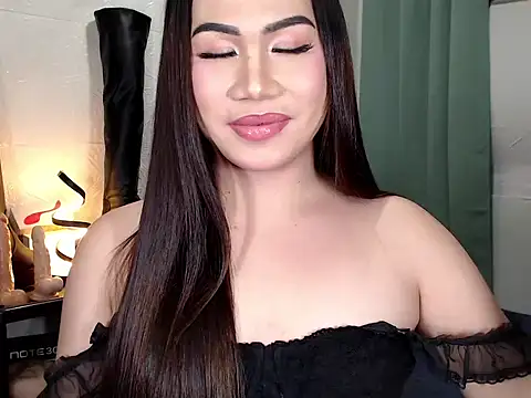 elise bloom69 online show from May 24, 2026, 2:33 pm