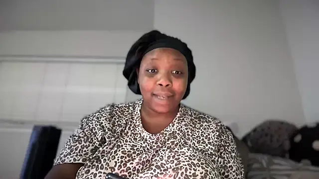 Snapshot of NikkiNoelanii chatting on February 18, 2026, 4:19 am NikkiNoelanii online show from February 18, 2026, 4:19 am