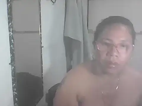hotwet mama4uxx online show from January 8, 2025, 7:13 pm