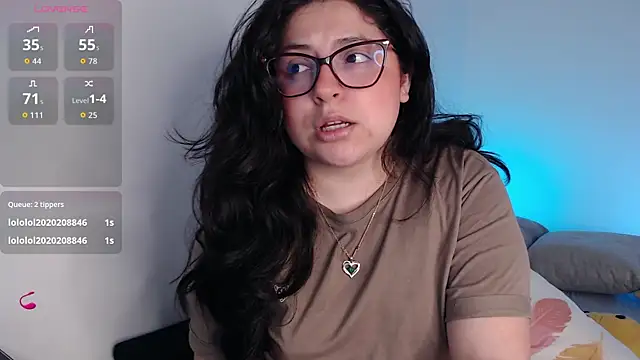 Snapshot of sofix__ chatting on October 6, 2025, 8:28 pm sofix online show from October 6, 2025, 8:28 pm