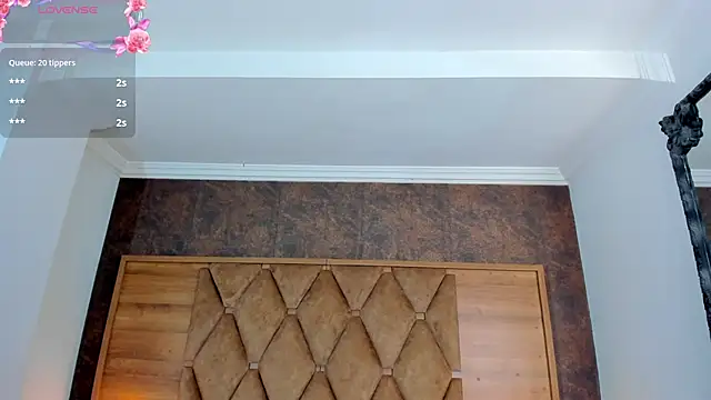 Snapshot of Rianamanson chatting on September 11, 2025, 8:36 am Rianamanson online show from September 11, 2025, 8:36 am