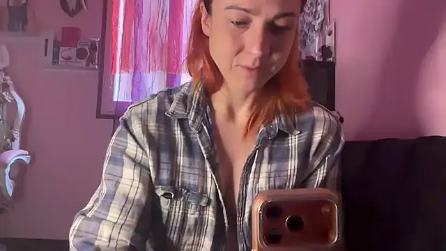 Snapshot of Nikky_Divine chatting on February 14, 2026, 8:22 am Nikky Divine online show from February 14, 2026, 8:22 am